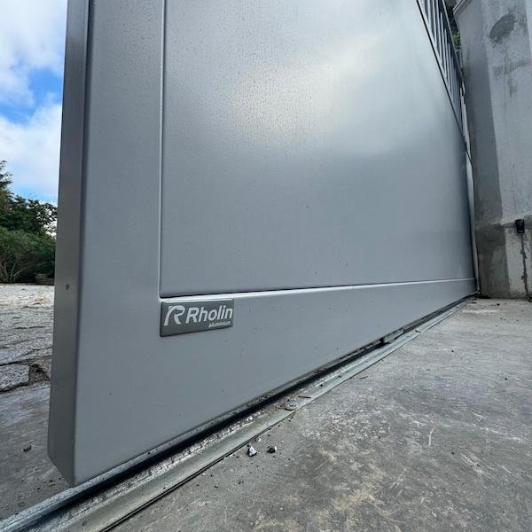 Portails motorisés et pose de clôtures 