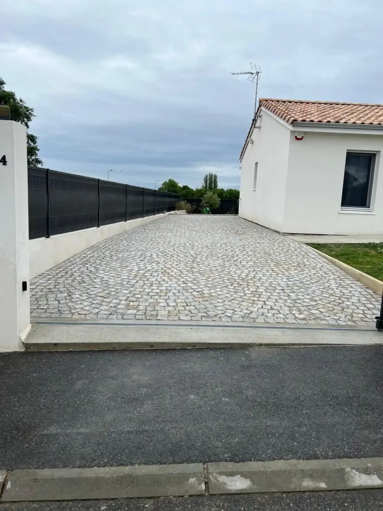 Allee carrossable paves grantit