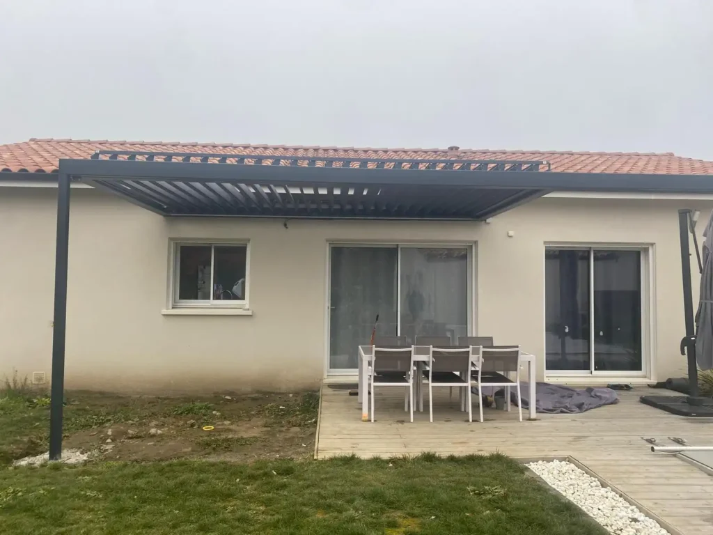 vue sur pergola lames orientables